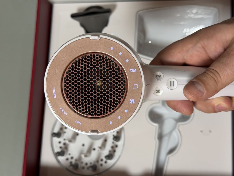 Фен Philips BHD827 SenseIQ серії 9000