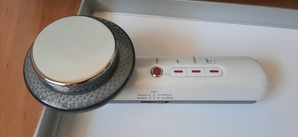 Masażer antycellulitowy EMS 3w1 kawitacja ujędrnianie ciała