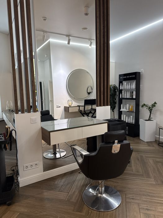 Рабочее место для бьюти-мастера/ Свет есть всегда