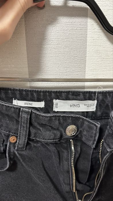 Продам джинсы Mango
