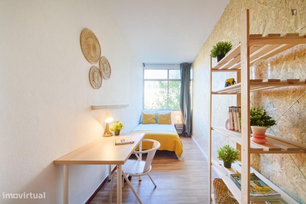 Quarto - localizado em Alvalade Lisbon