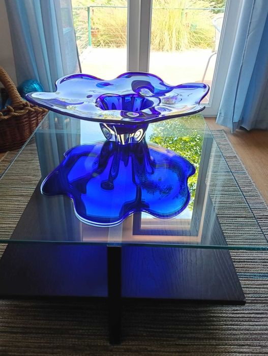 Mesa de centro com vidro muito resistente