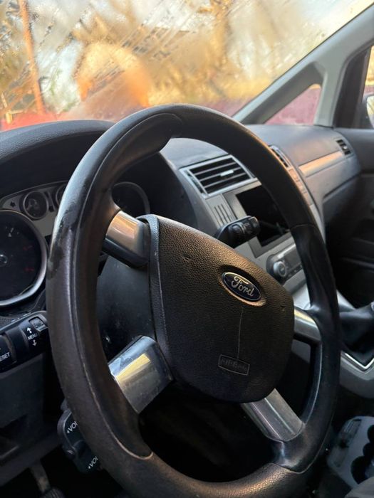 Форд ц макс 2009 року