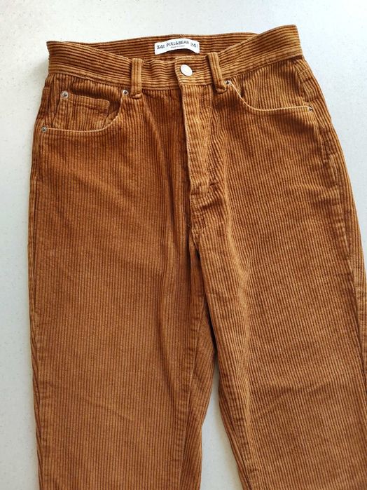 Вельветовые брюки Pull and Bear