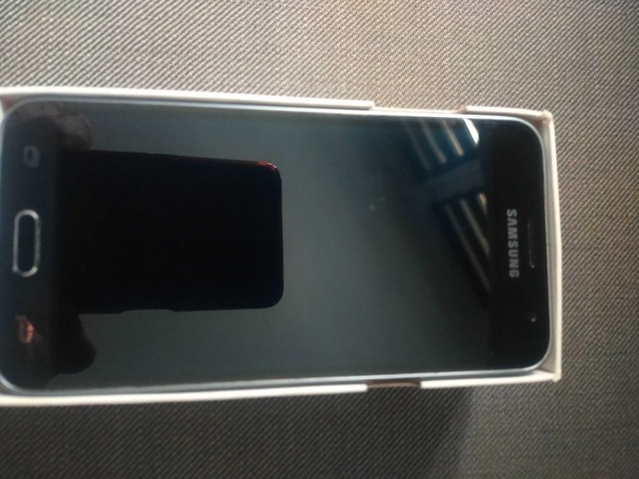 Smartfon Samsung Galaxy J3