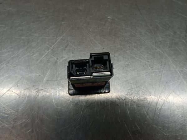 Módulo USB / AUX / IPOD NISSAN Micra V (K14)