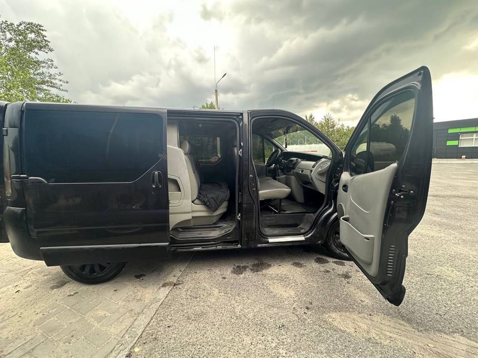 Продам машину Рено Trafic