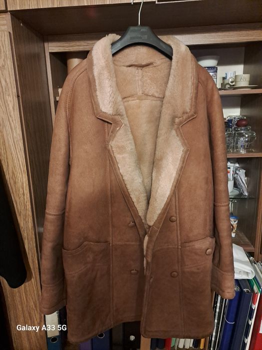 Kożuch stan b.dobry zakurzony