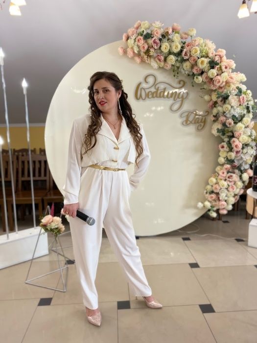 Ведуча тамада на весілля + DJ, день народження, ювілей, хрестини,