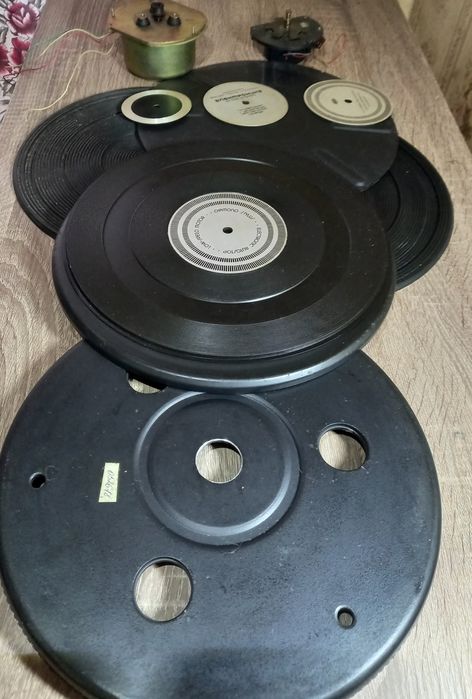 Головка    звукоснимателя  гзм 105 м .