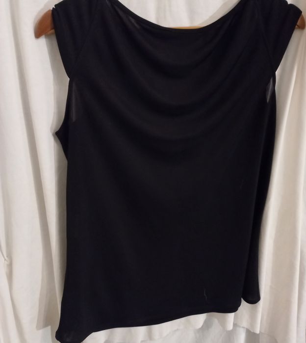 Blusa cavada preta