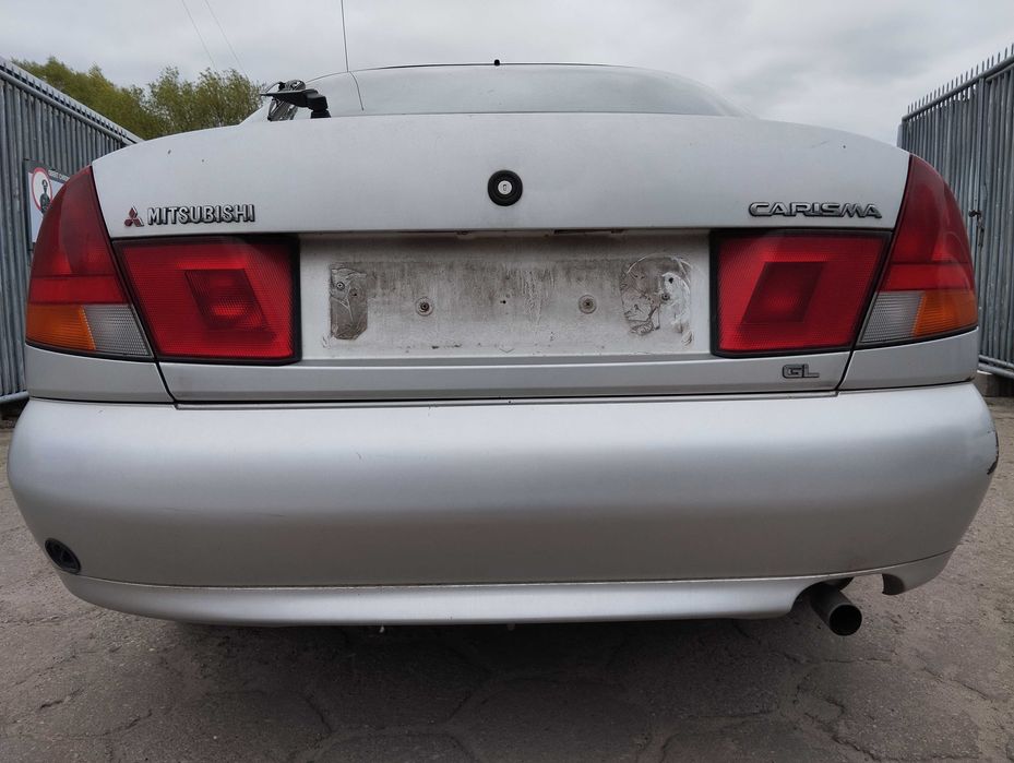 Mitsubishi Carisma 1.6i 5D 1999r.Zderzak tylny.