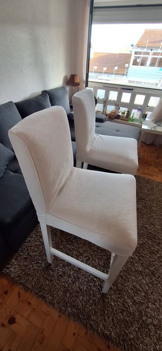 BERGMUND IKEA duas cadeiras - PVP 65€