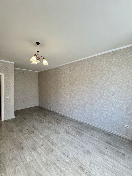 Продається 1 кімнтана квартира на ДВРЗ.Алматинська 39-З.Стара Дарниця.