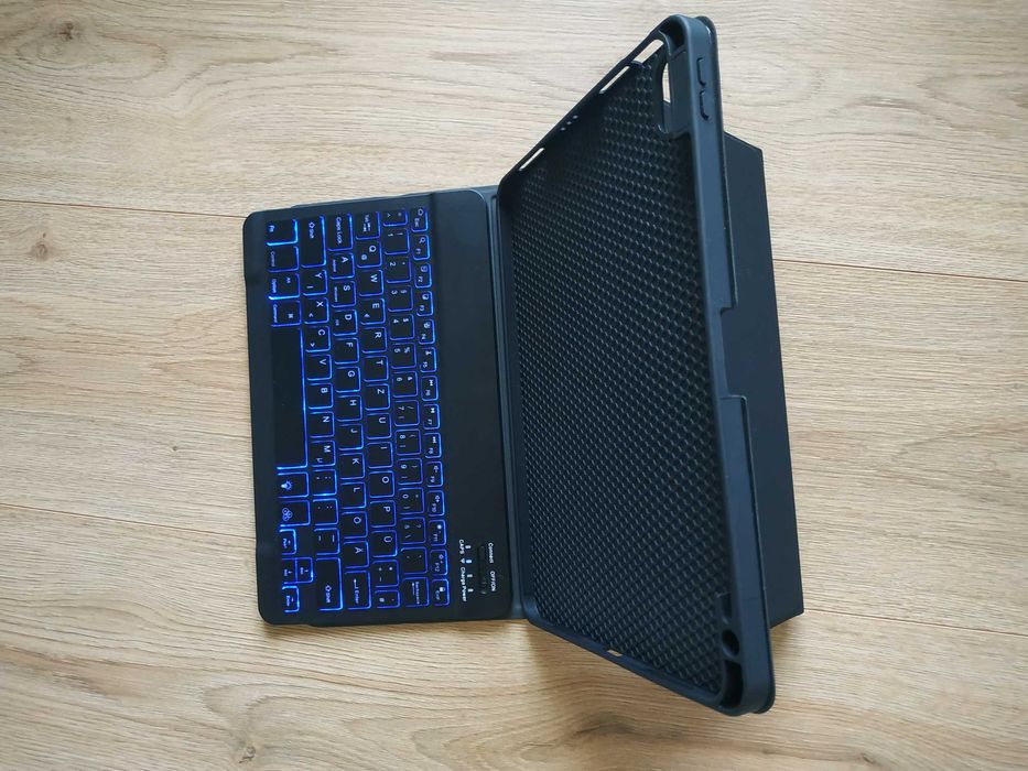 Чехол книжка Smart Bluetooth клавіатура на iPad 11 2025 A16 10.9 2022 A14 чохол на планшет