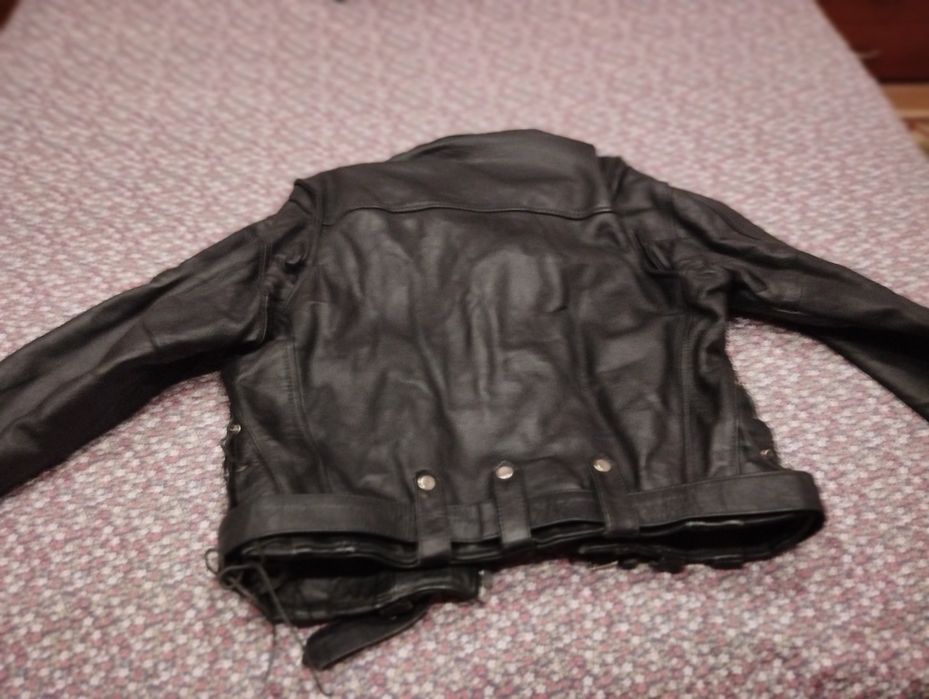 Blusão motard em pele