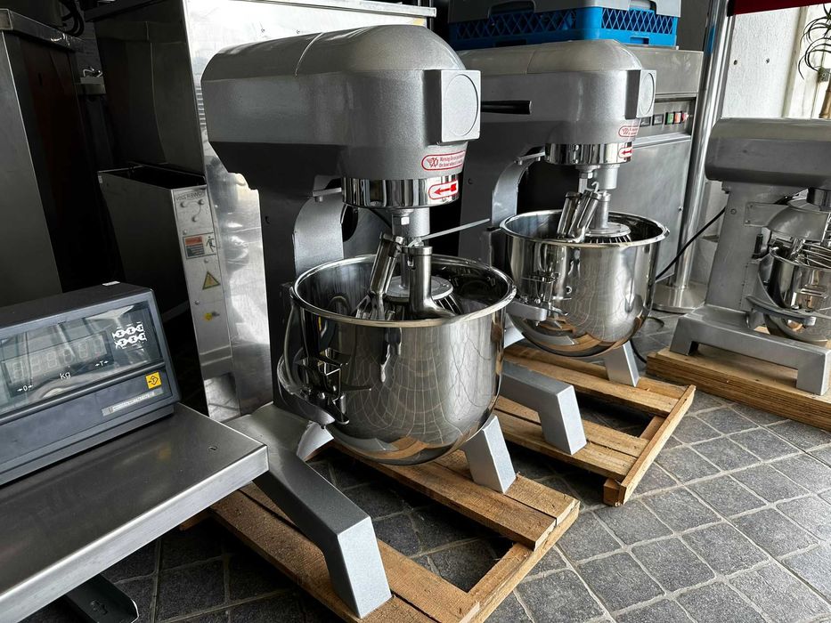 ACM1609 - Batedeira Planetária 20L - NOVA