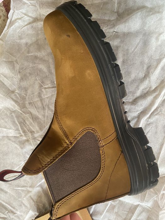 Нові ботинки-челсі Blundstone