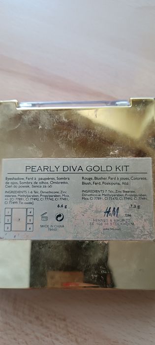 Dwie paletki cieni do powiek H&M
