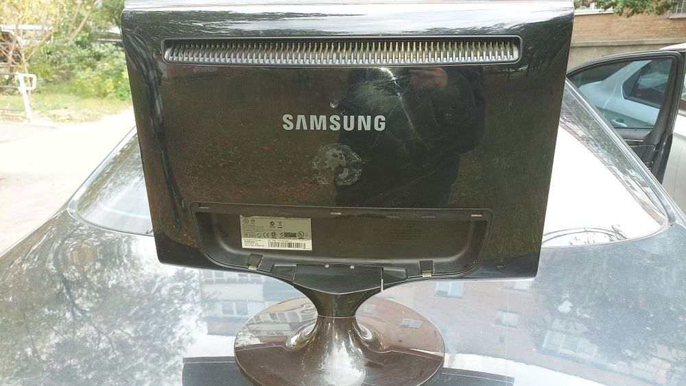 Продам samsung ls20twhsuv en