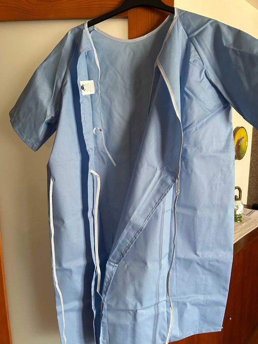 Camisola hospitalar  - com tiras -  poliester azul  (nova)