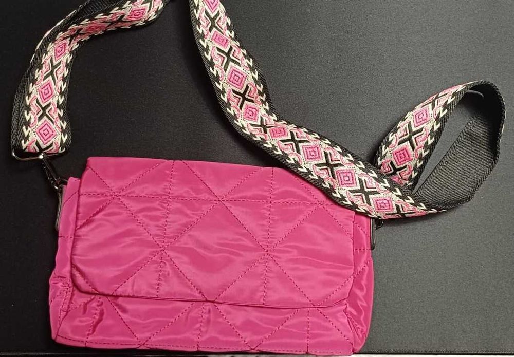 Mala tira colo cor de rosa