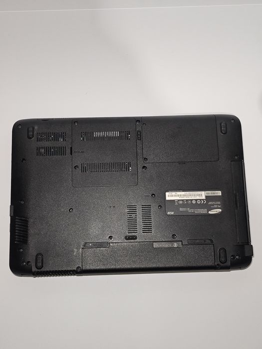 Ноутбук SAMSUNG R528