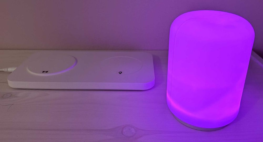 Carregador de telemóvel sem fios + candeeiro LED portátil