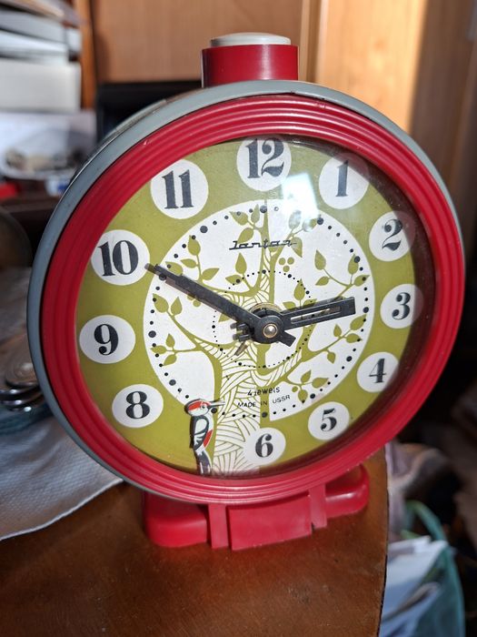 Unikat Stary budzik zsrr JANTAR Dzięcioł 1968 rok USSR prl Sprawny