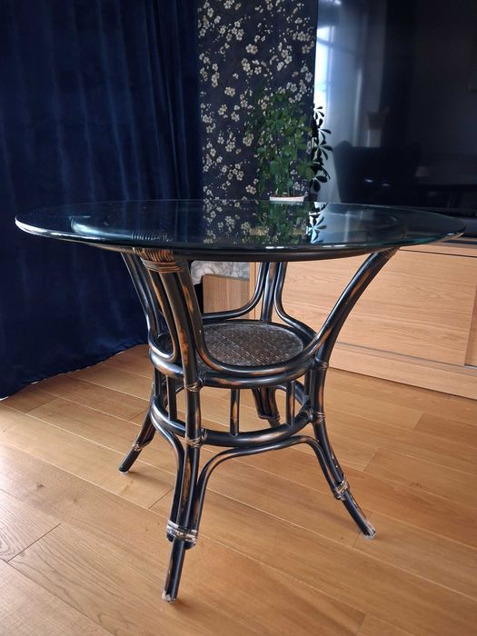 Stół ratanowy ze szklanym blatem fi 90 cm