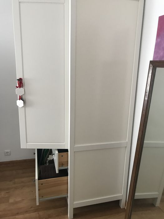 Roupeiro Hemnes Ikea