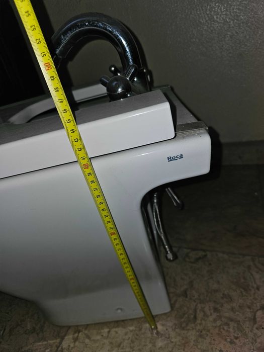 BIDÉ ROCA com tampa e torneira como novo em centro Cascais.