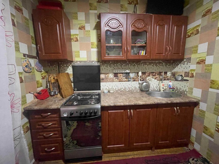 Продаю 4 кімнатну квартиру. Полігон, 8 км від міста.