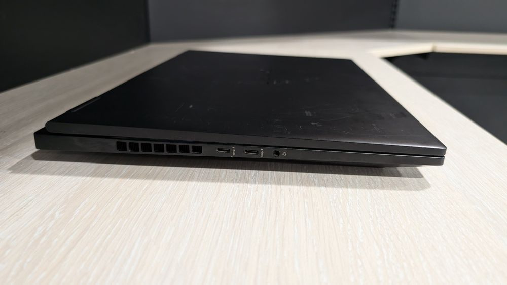 HP OMEN 16 (RTX4070/ RYZEN 9-7940HS)