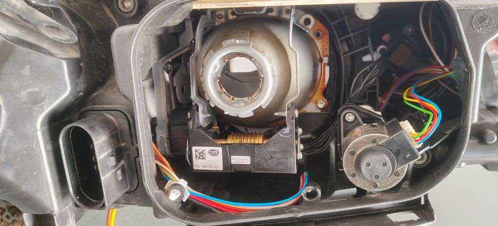 Lampa Przod Led Xenon Skrętny Audi A6 C6 4F Lift 08-11r Hella