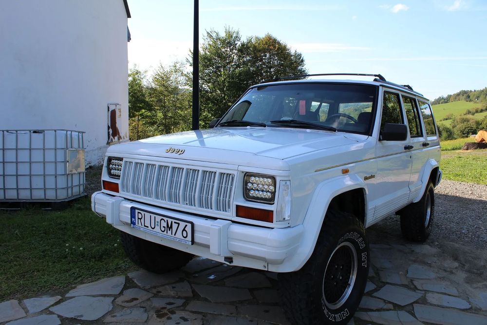Jeep Cherokee
