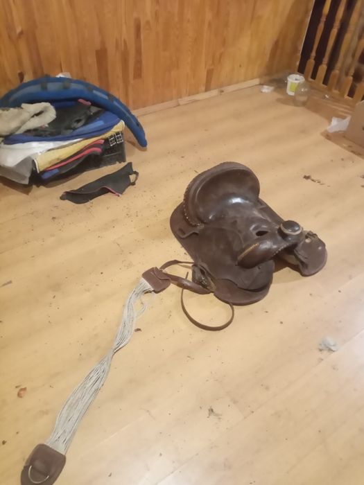Продам сідла для коней, ціна договірна. Можливий обмін на авто.