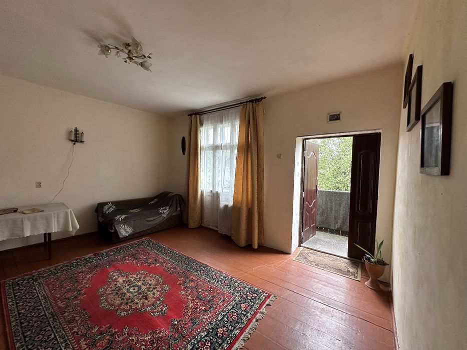 Продається цегляний будинок в гарній локаціі ,поблизу Трускавця.