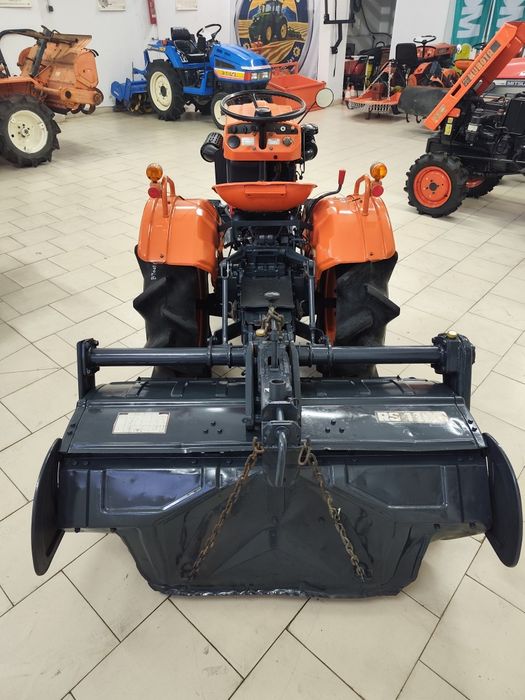 kUBOTA B7001E /// Frese /// Transporte