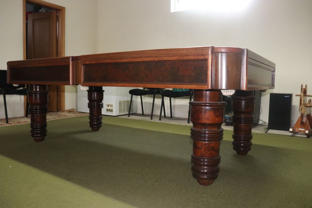 Mesa de snooker e acessórios