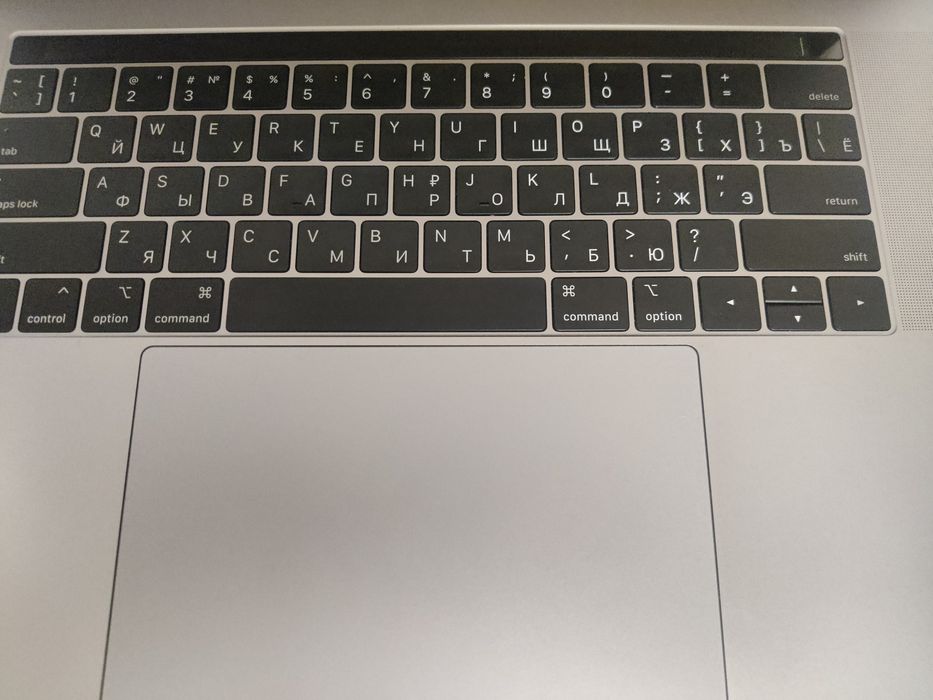 macbook pro 2017 1тб/16 гб 15.6 диаганоль экрана, тачбар