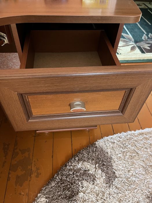 Компютерний стіл