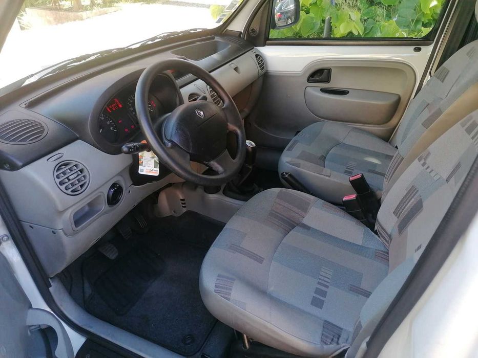 Renault Kangoo 1.5 dCi 2007 | 121 mil km | Bom motor | Danos estéticos | Sempre de garagem