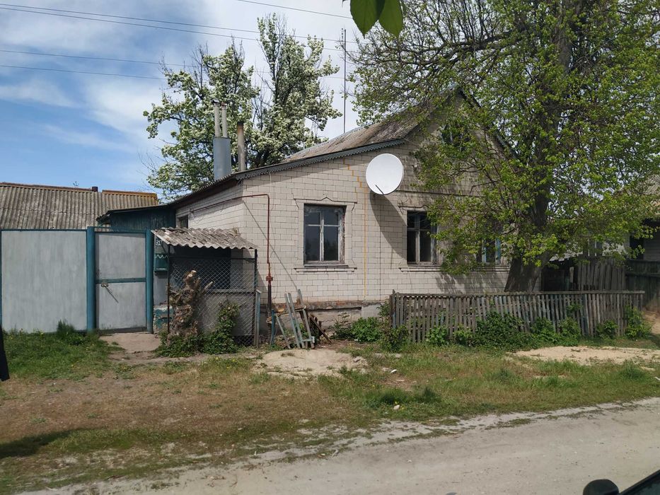 Продам будинок або обміняю на земельні ділянки (паї) або автомобіль