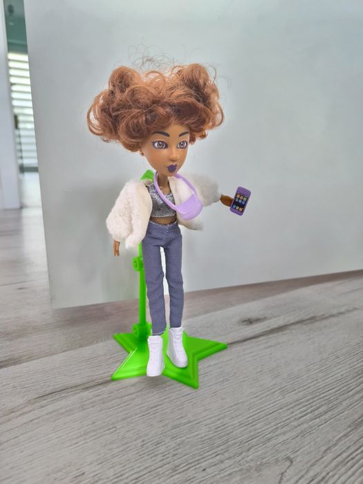 Lalka Snapstar IZZY