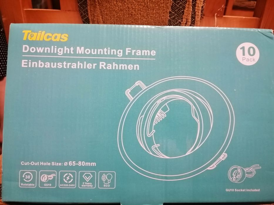 10 reflektorów do zabudowy GU10 rama montażowa wychylna biała,  nowe