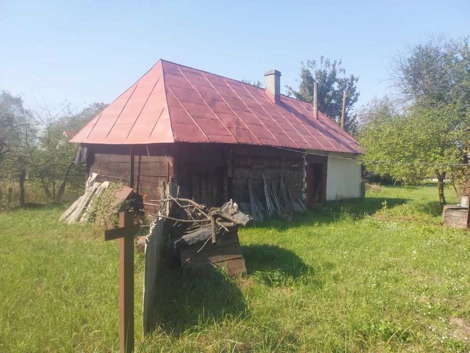 Будинок 34м.кв + Земля 0,1194 га – центр с. Межиріччя (документи всі)