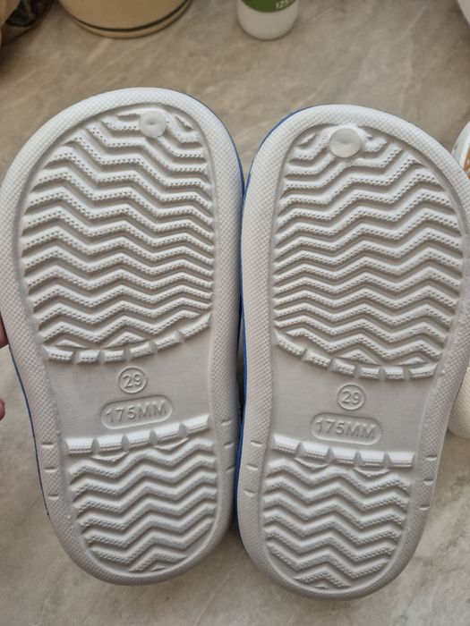 Шльопанці дитячі