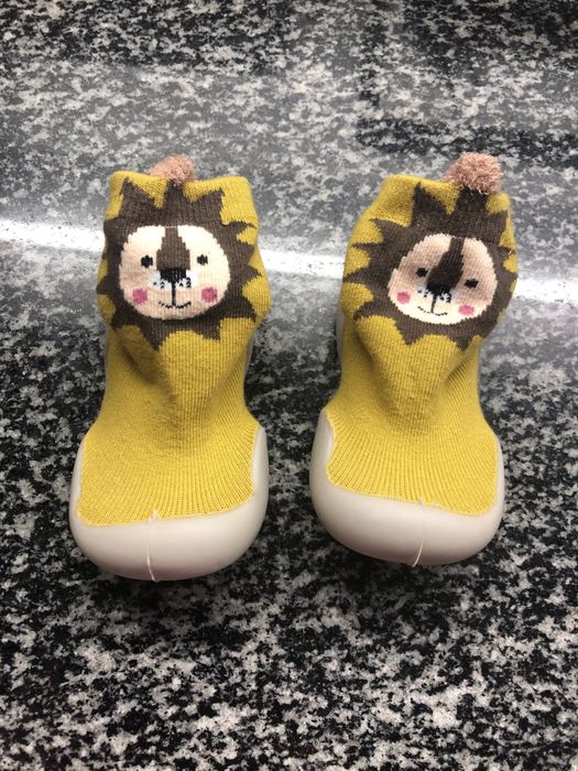 Meias com silicone para bebe com mais de um ano