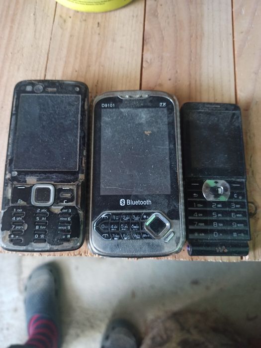 Продам старі кнопочні телефони